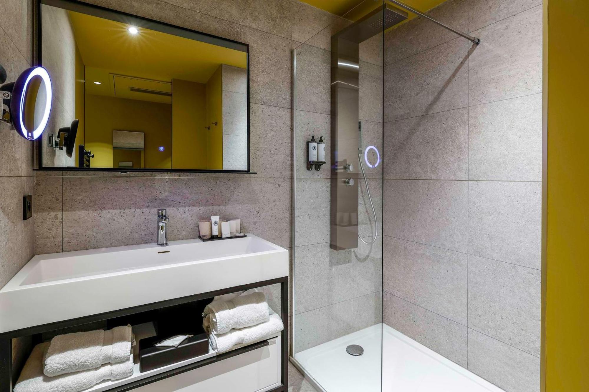 Leprince Hotel Spa; Best Western Premier Collection Le Mans Exterior photo